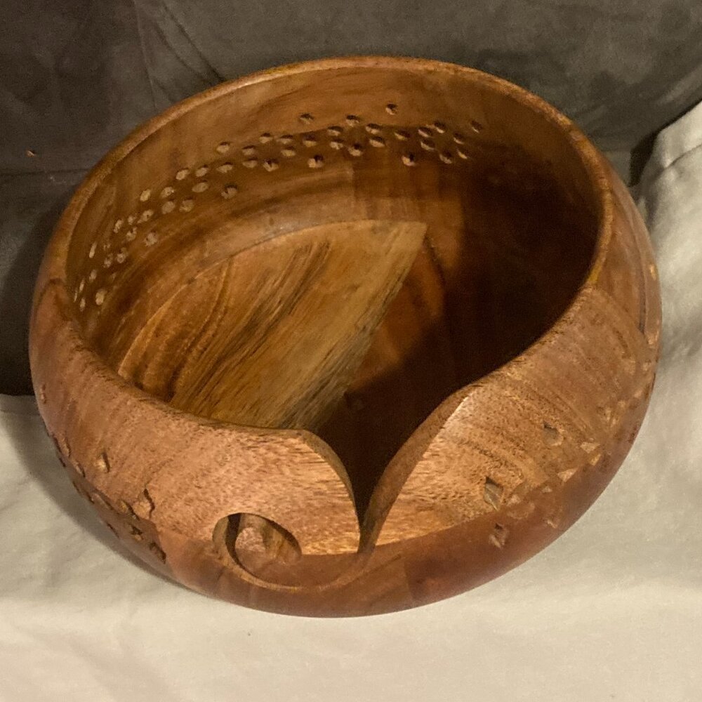 Handcrafted Rosewood Yarn Bowl-Knitting Crocheting-Starburst Design-6.5" D-EUC - Picture 6 of 8